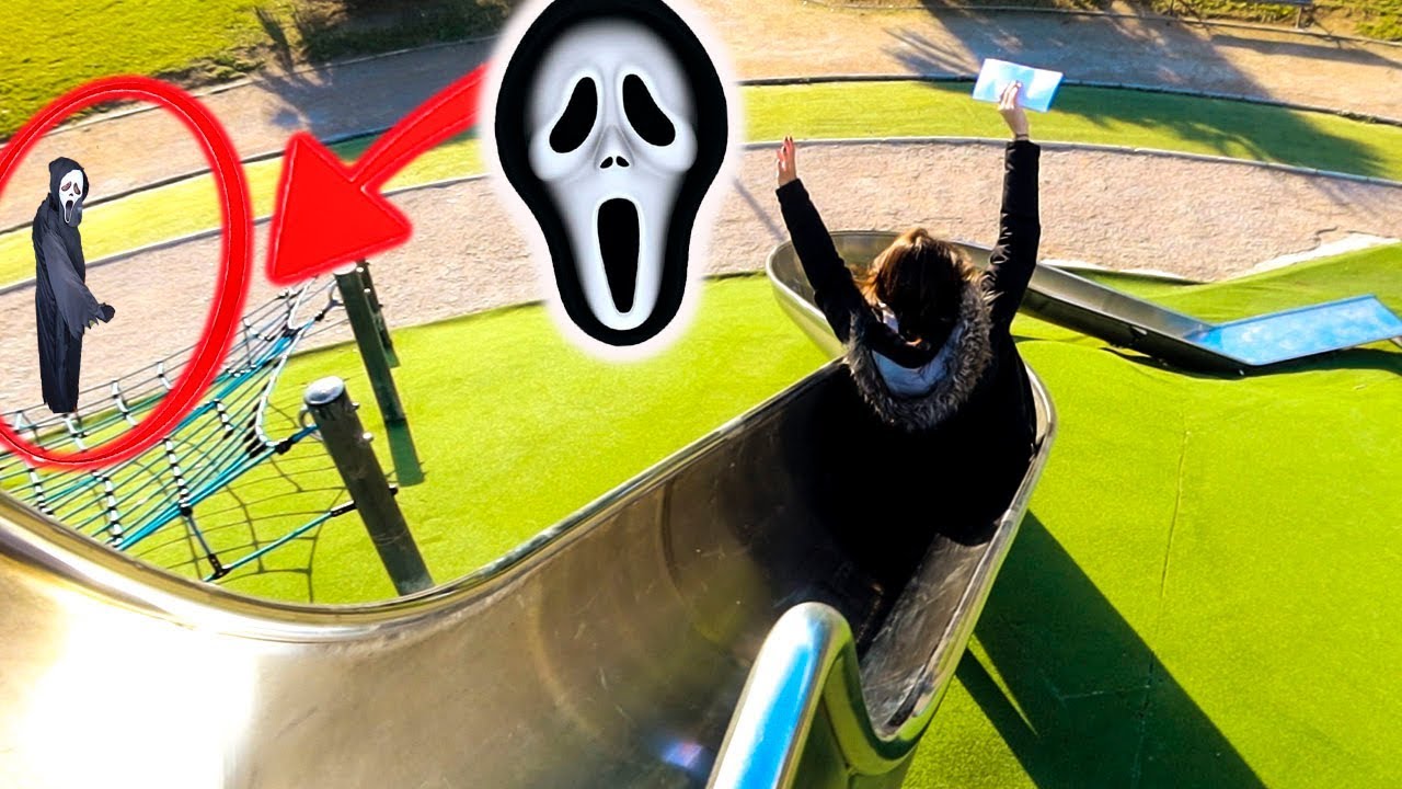QUEDAMOS EN EL PARQUE DE TOBOGANES CON EL ENMASCARADO *Ghostface quiere que dejemos ahí sus cosas*