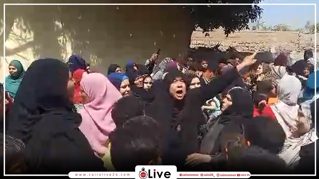 تصفيق ودعوات.. أهالي قرية قلما يودعون الشاب ضحية قطعة الجاتوه بالقليوبية: عايزين حقه