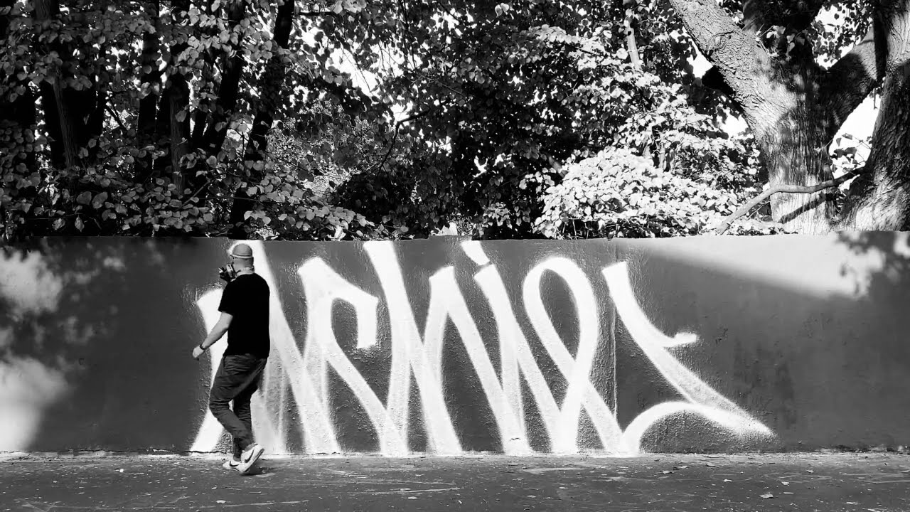 Montana Ultrawide VS MTN Madmaxx - Graffiti Handstyles by Itchie