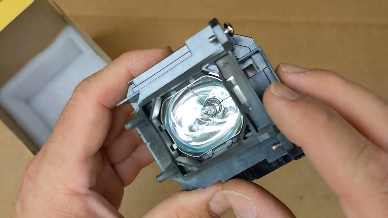 Разберите лампу проектора EPSON ELPLP88, посмотрите на внутреннюю часть лампочки. Режим неисправн...