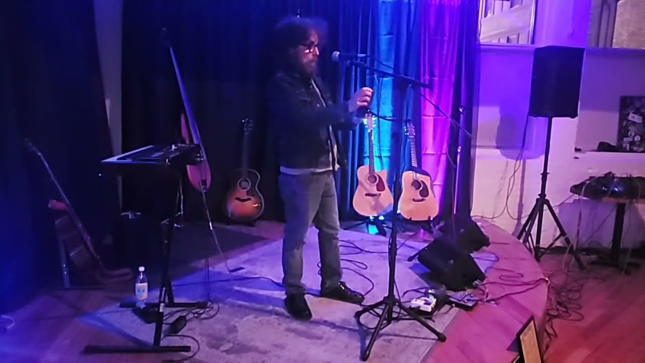 Singer Songwriters Night live!