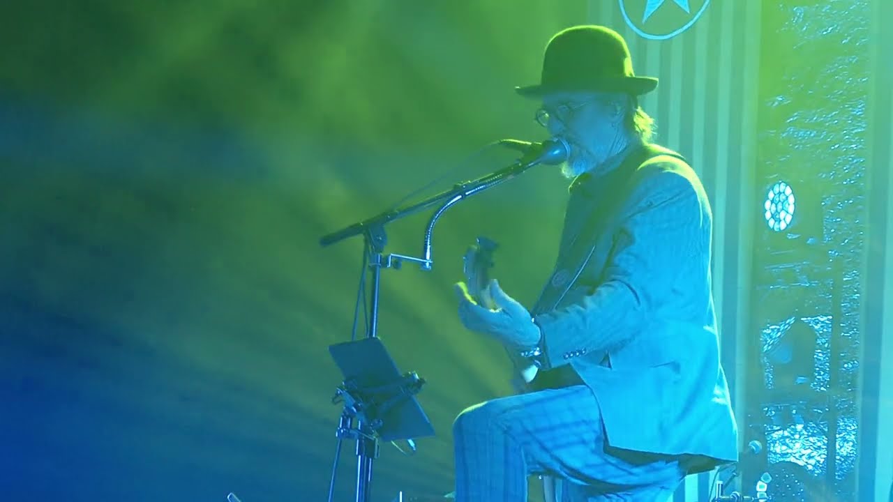 Les Claypool's Fearless Flying Frog Brigade - 