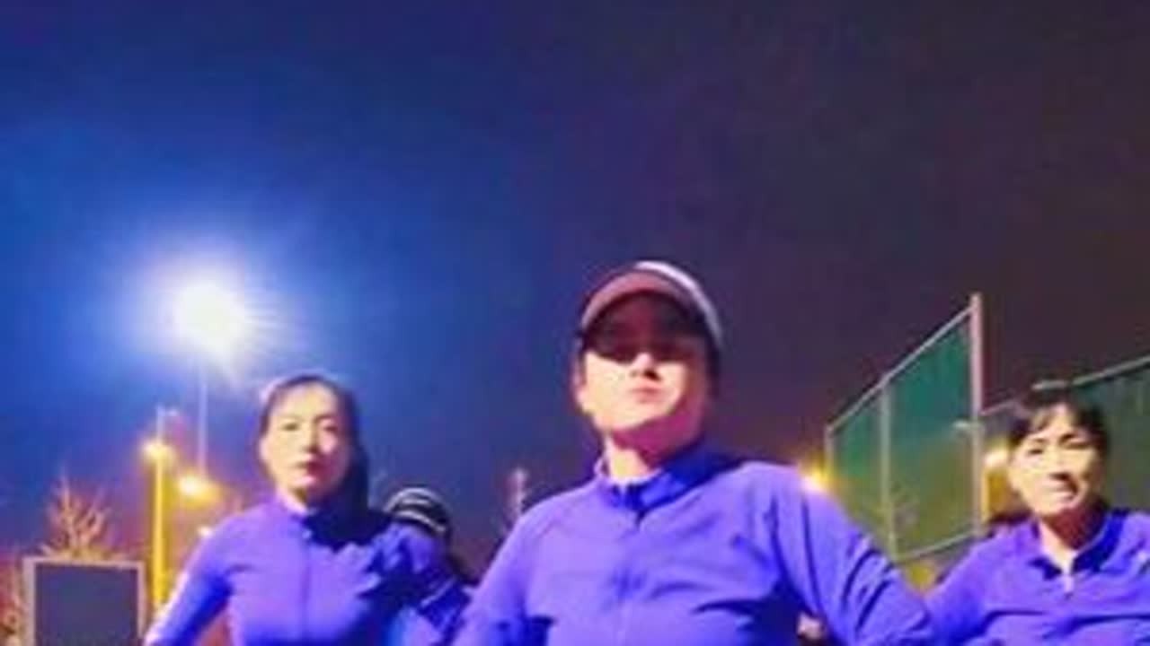 经典老歌锻炼四肢，简单易学适合所有人群锻炼#全民健身你我同行 #有氧健身操提高免疫力 #简单好看又好学 #坚持锻炼给自己一个好身体 #坚持自律