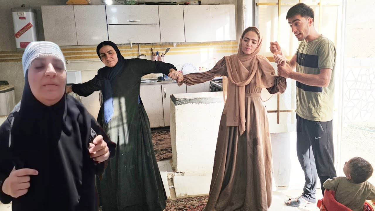Grandmother's resistance. The displacement of Ali and Parisa. #Chaver original 