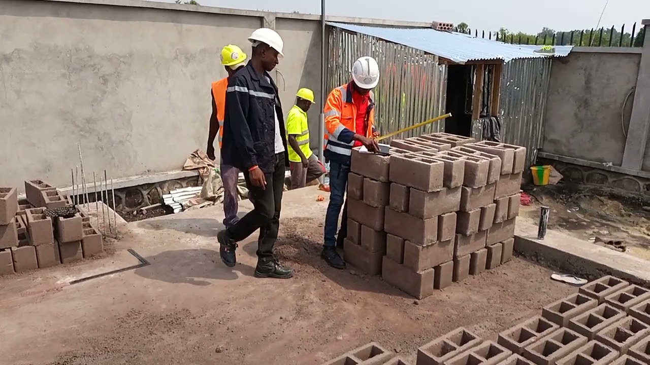 Traçage & Début de la Maçonnerie d'élévation en blocs  d'une maison 🏠 Résidentielle 📞+243821300773