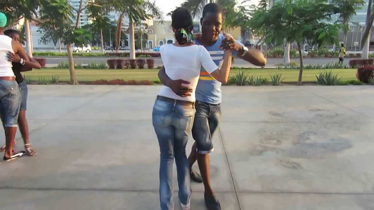 Kizomba na rua Luanda