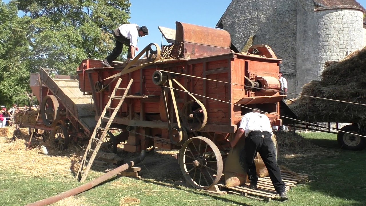 Tracteur SFV & Batteuse Merlin à Provins