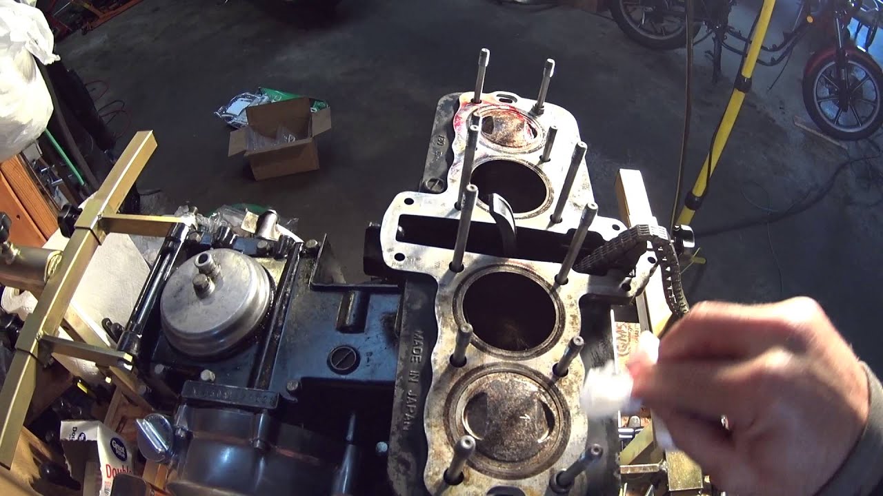 1981 KZ550 A Rebulid -  block and head install