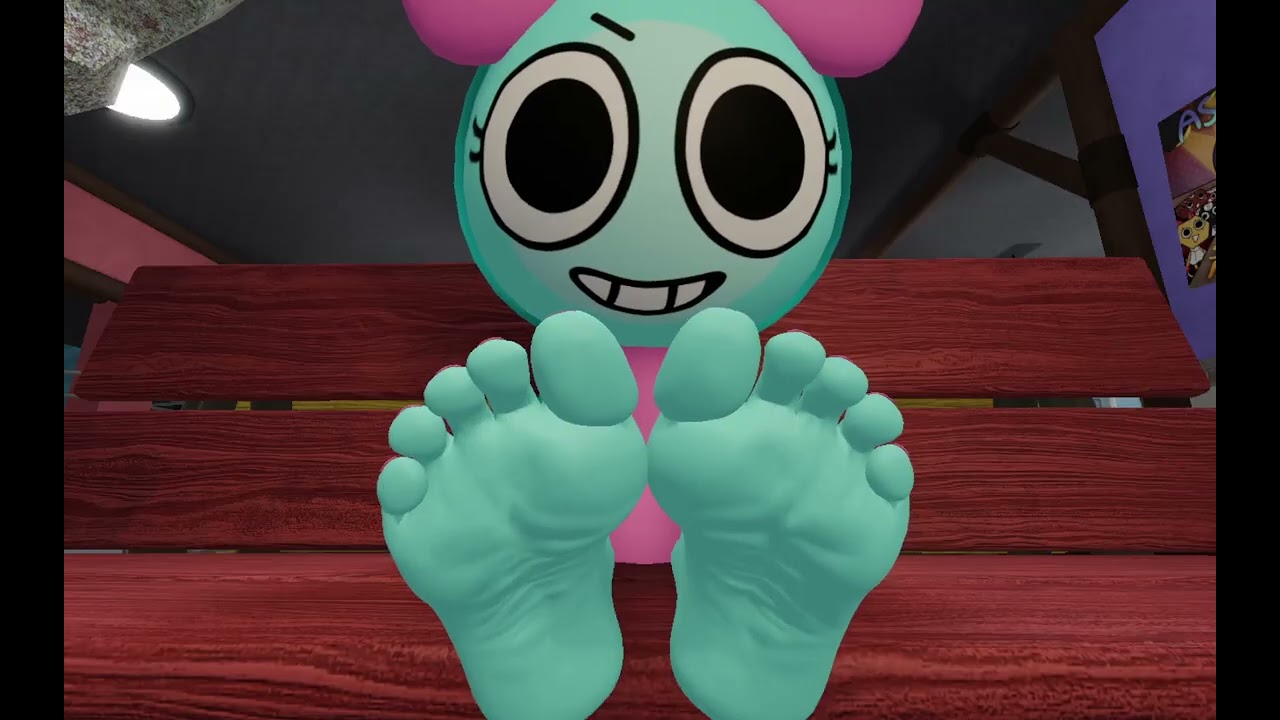 Dandy's world Poppy feet tease