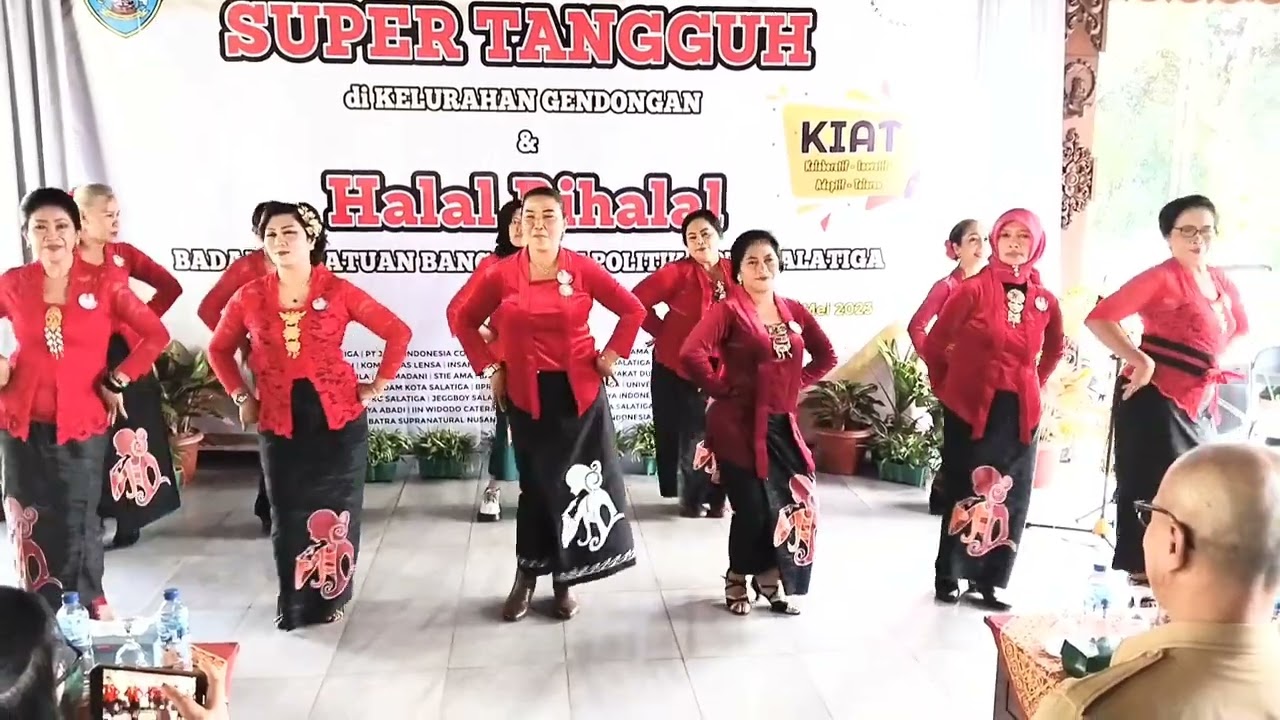 Tari Prau Layar di acara Super Tangguh