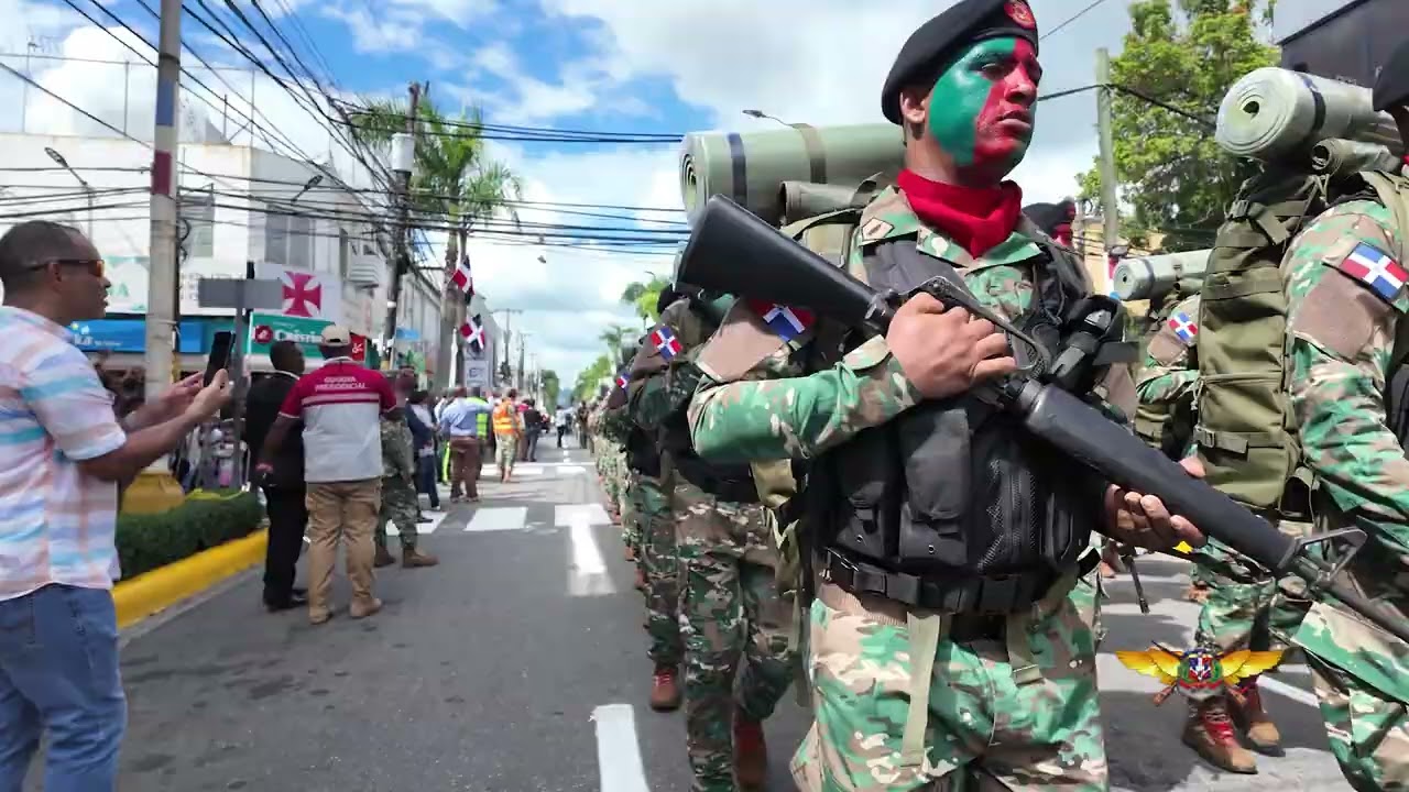 Fuerzas Armadas rinden honor a la Patria en el 181.º aniversario de la Constitución Dominicana