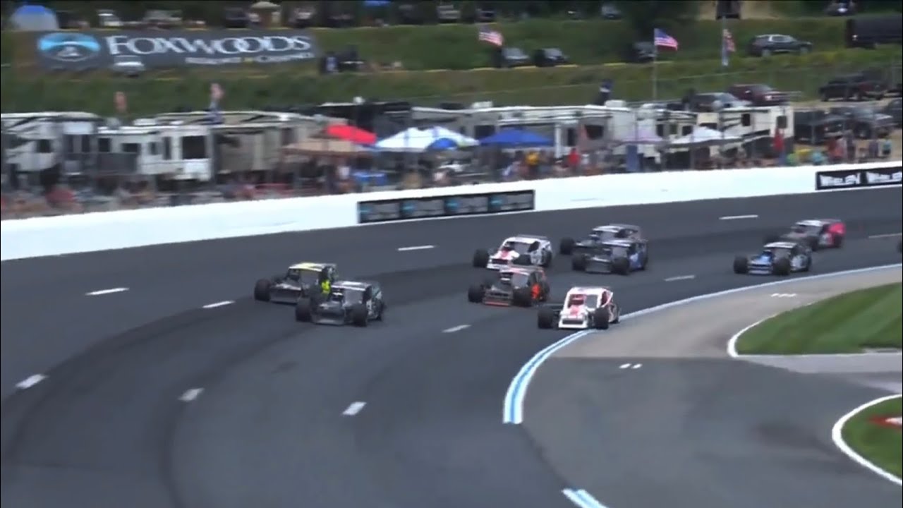 CRAZY FINISH - 2021 Whelen Modified Tour at New Hampshire
