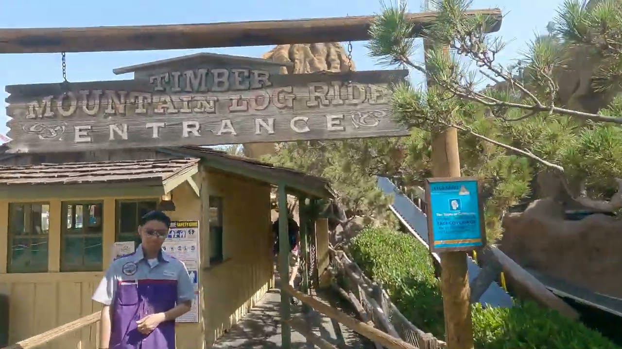[Real 4K 60fps] Timber Mountain Log Ride Entrance and Queue POV Daytime Knott's Berry Farm 6/11/2022