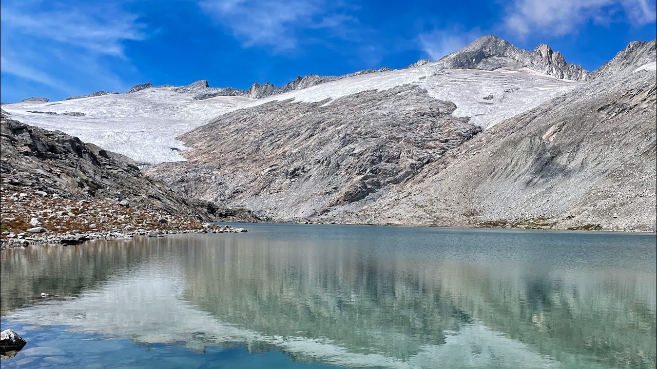 LAGO DI LARES II Ai piedi del ghiacciaio  dell'adamello #trekking #montagne