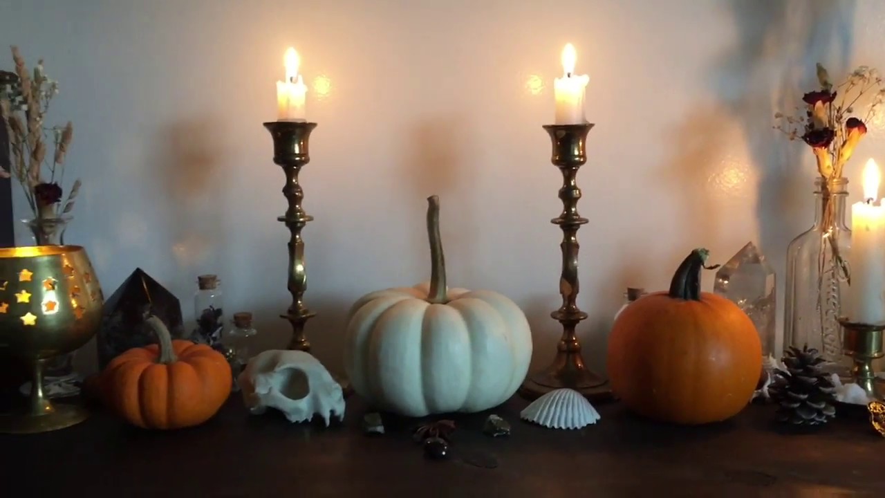 October Decor Pt II | Season Of The Witch 🦇 Samhain altar and halloween decorations