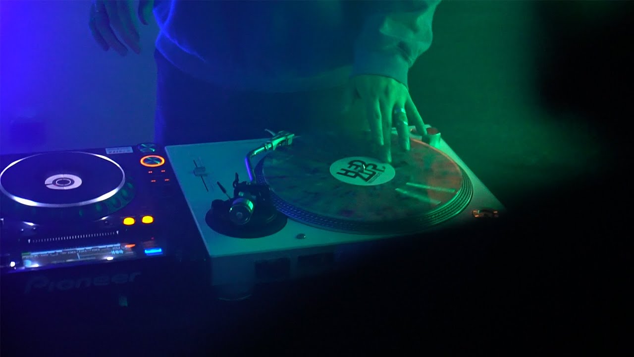 bl&auml;ulich || Minimal-Tec / Deephouse Mix (live @ MM-Silvester24)