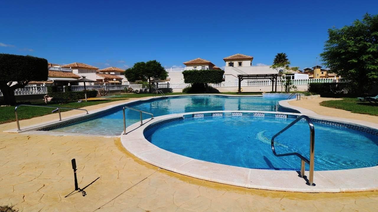 LO CRISP&Iacute;N (Algorfa): 3 Bed Detached Villa with comm Pool,  Parking & Solarium (&copy;WhiteVillasInSpain)