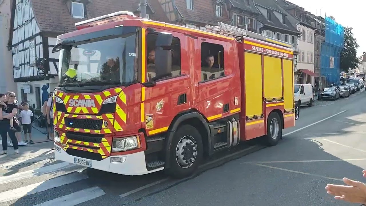 défilé des engins des sapeurs pompiers de Sélestat pour rejoindre leur nouvelle carserne
