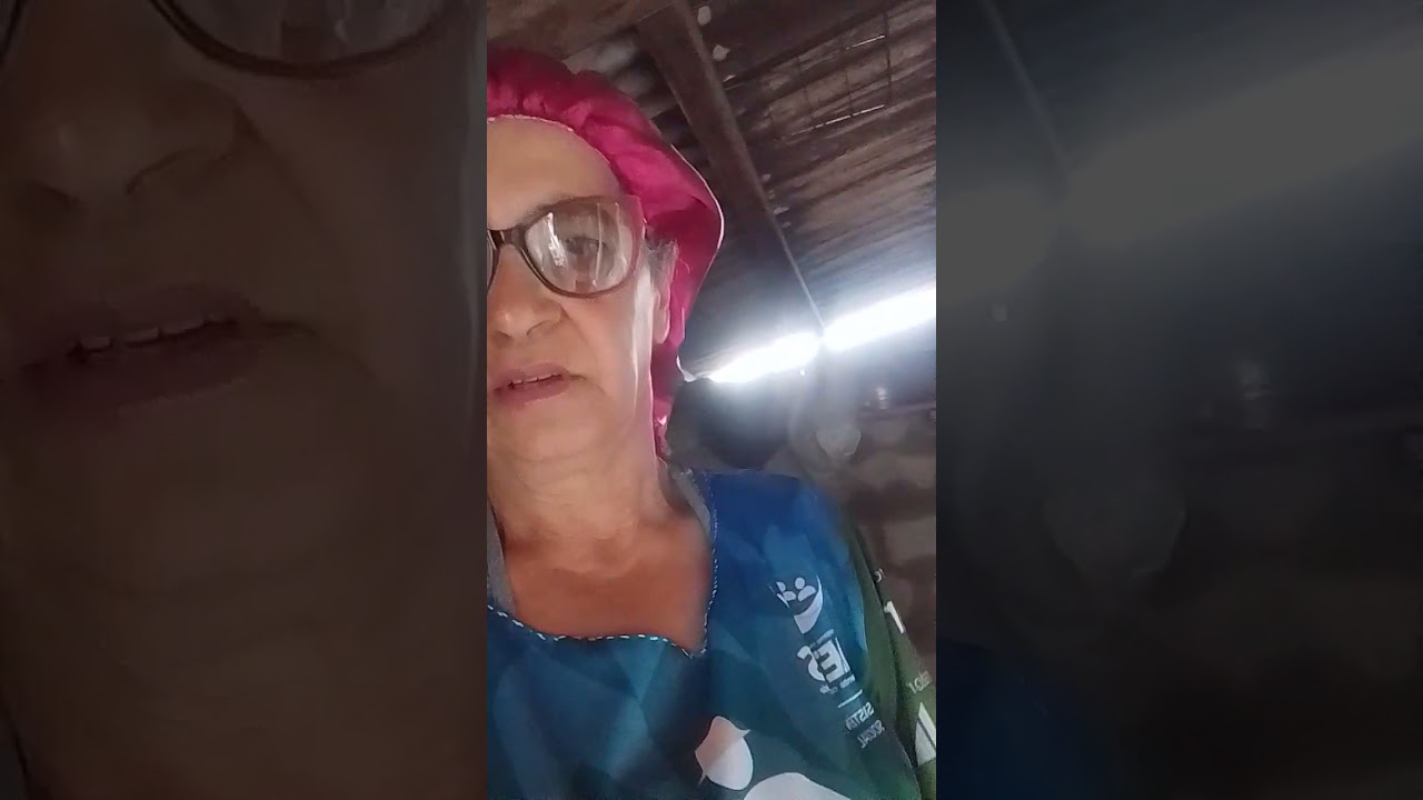 Nininha da roça mostrando seu fogo de 🪵