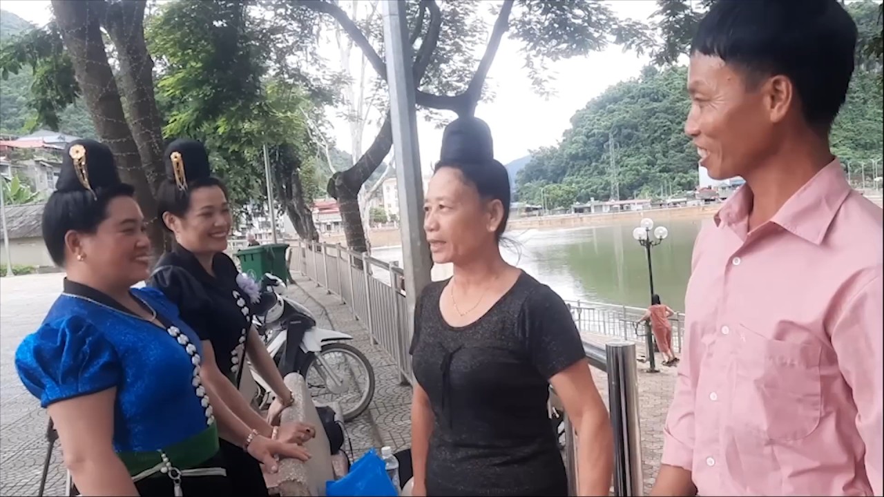 Quàng Đôi Gặp Phan Hâm Mộ Tại Công Viên Thuận Châu Vào Ngày 8/3 Quá Hay Và Hấp Dẫn