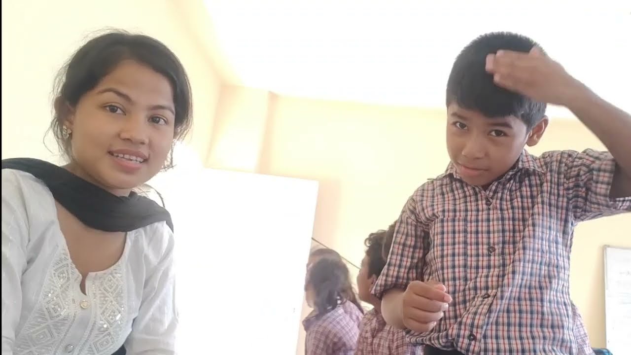 At school, Deaf children expressed their talents through sign language.