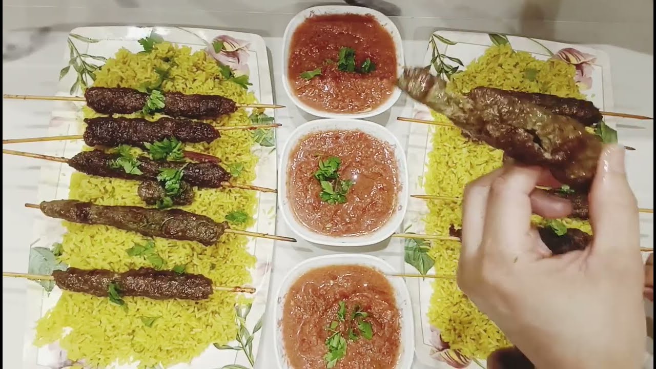 من نص مفروم هنعمل عزومة💪☺️٢سرفيس عظمة من كفتة الحاتى مع الرز البسمتى🍽️خطيرة وعمرها ما تفك منك ابدا😉😍