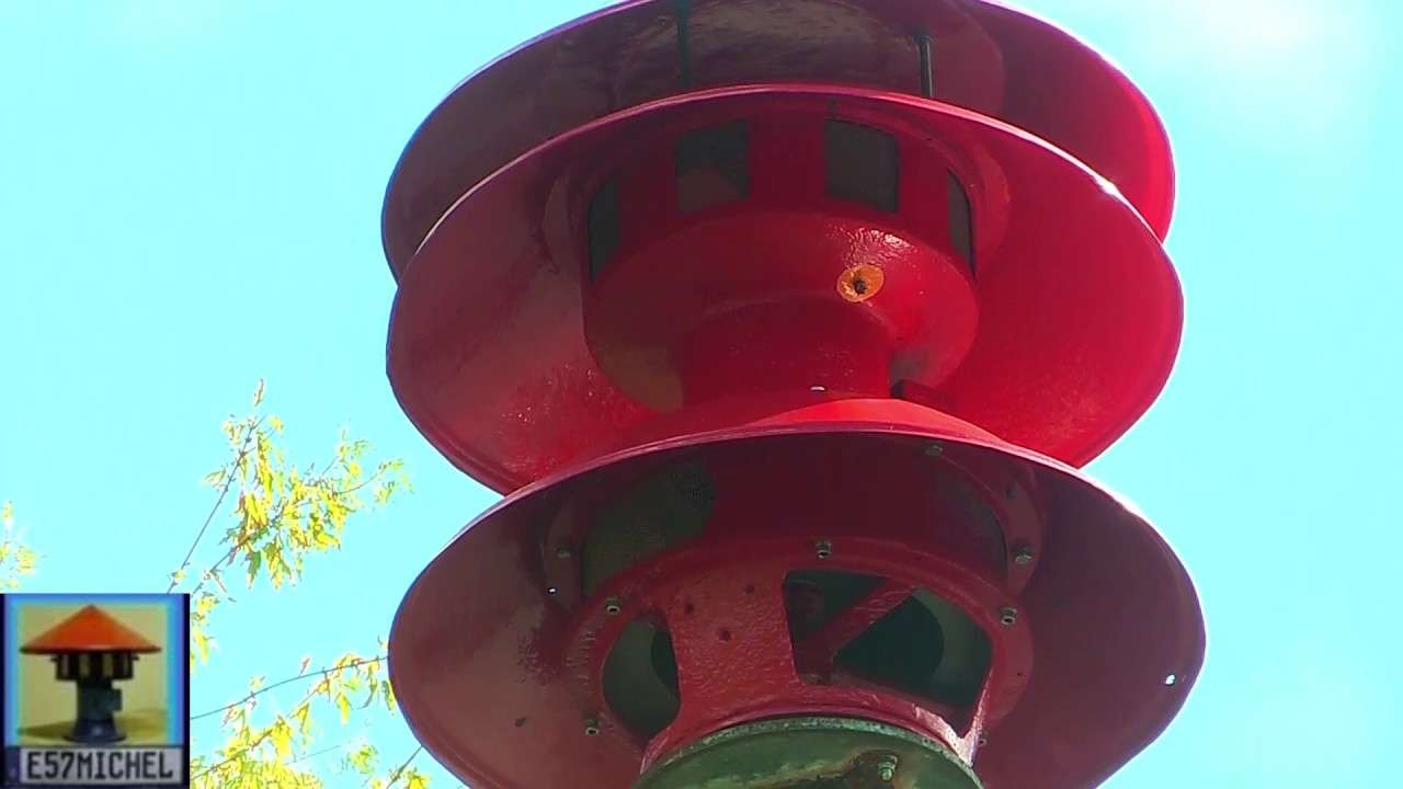 A very unique air-raid siren recording....