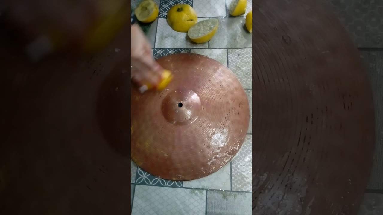Lucidare i piatti della batteria
