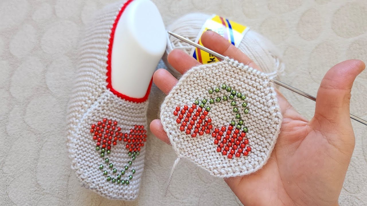 İncili kirazlı iki şiş patik modeli ✅️ Dikişsiz iki şiş patik ✅️ @divapatik