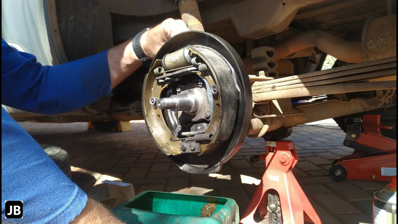 FORD BANTAM 1.3 ROCAM REAR BRAKE SHOE, SLAVE CYLINDER AND WHEEL BEARING REPLACEMENT