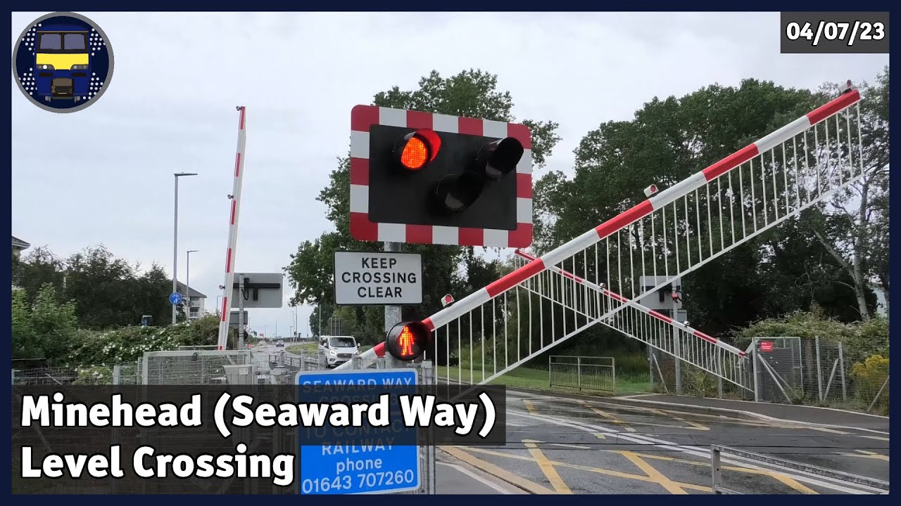 Minehead (Seaward Way) Level Crossing | 04/07/23