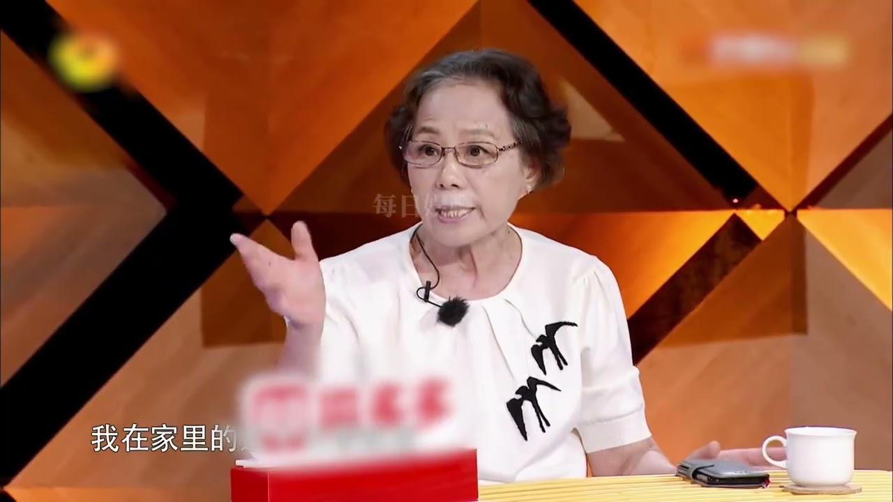 看到姜妍和老公甜蜜同框，朱雨辰恐怕是肠子都悔青了！ #姜妍 #朱雨辰 #妈宝男 #娱乐评论大赏 #内容启发搜索