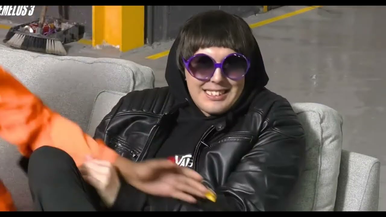 DAKOTA DESATADA!! EN LA CÁRCEL DE LOS GEMELOS 