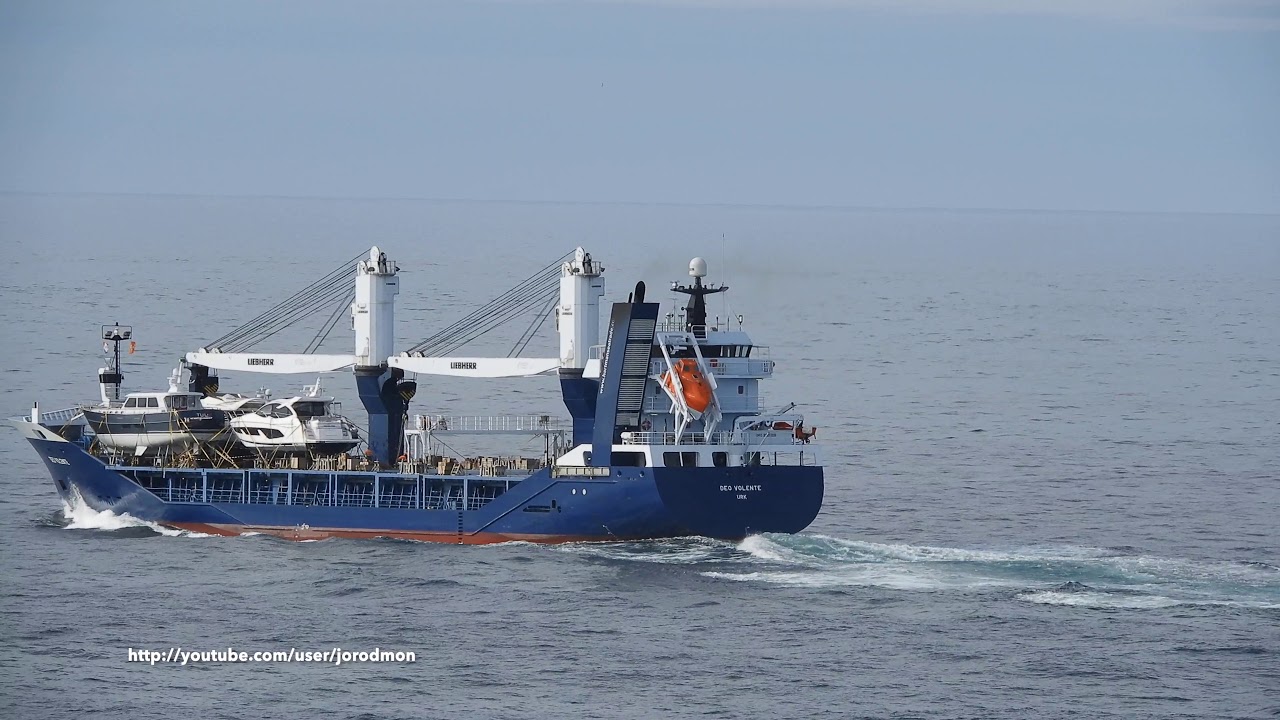 General Cargo Vessel DEO VOLENTE leaving A Coru&ntilde;a [4K]
