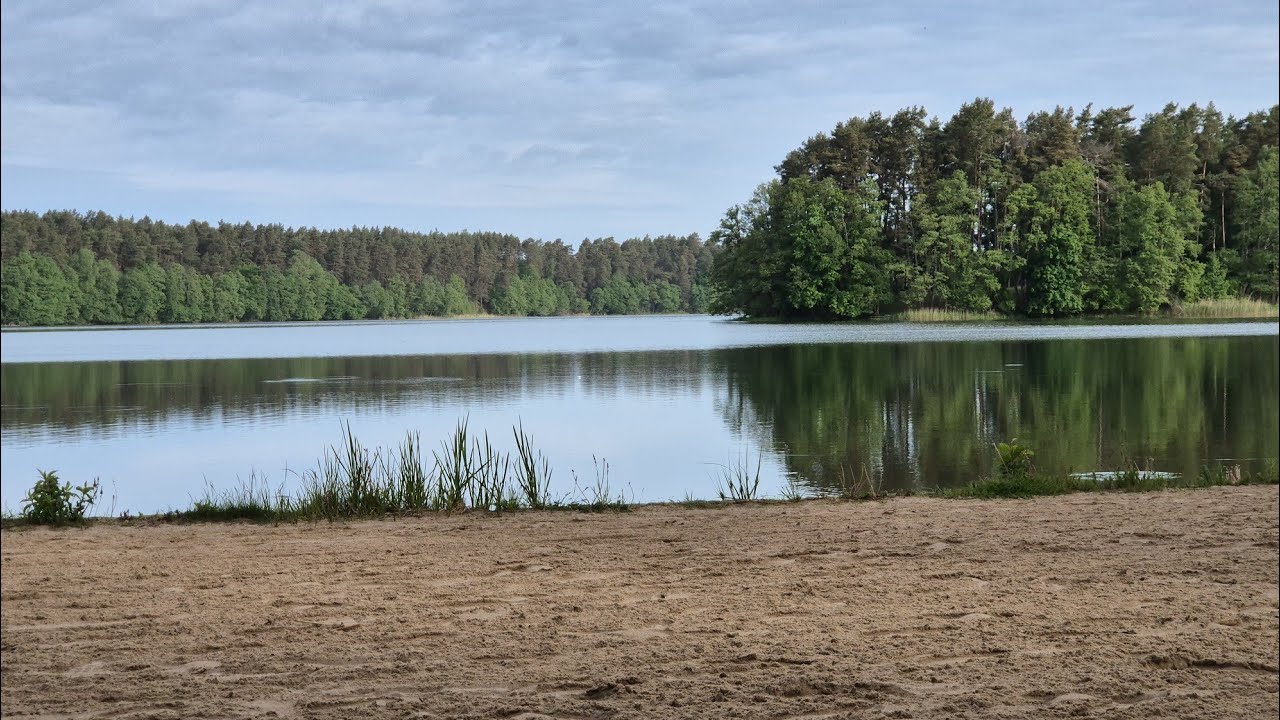 Jak jest o 7:00 rano na plaży w Borsku - Jezioro Wdzydze Largo Lake Resort Kaszuby