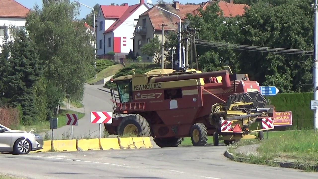 Kolekce ze žní 2020 - ZERA Rájec, kombajny New Holland a traktory JCB Fastrac, Zetor Crystal, Massey