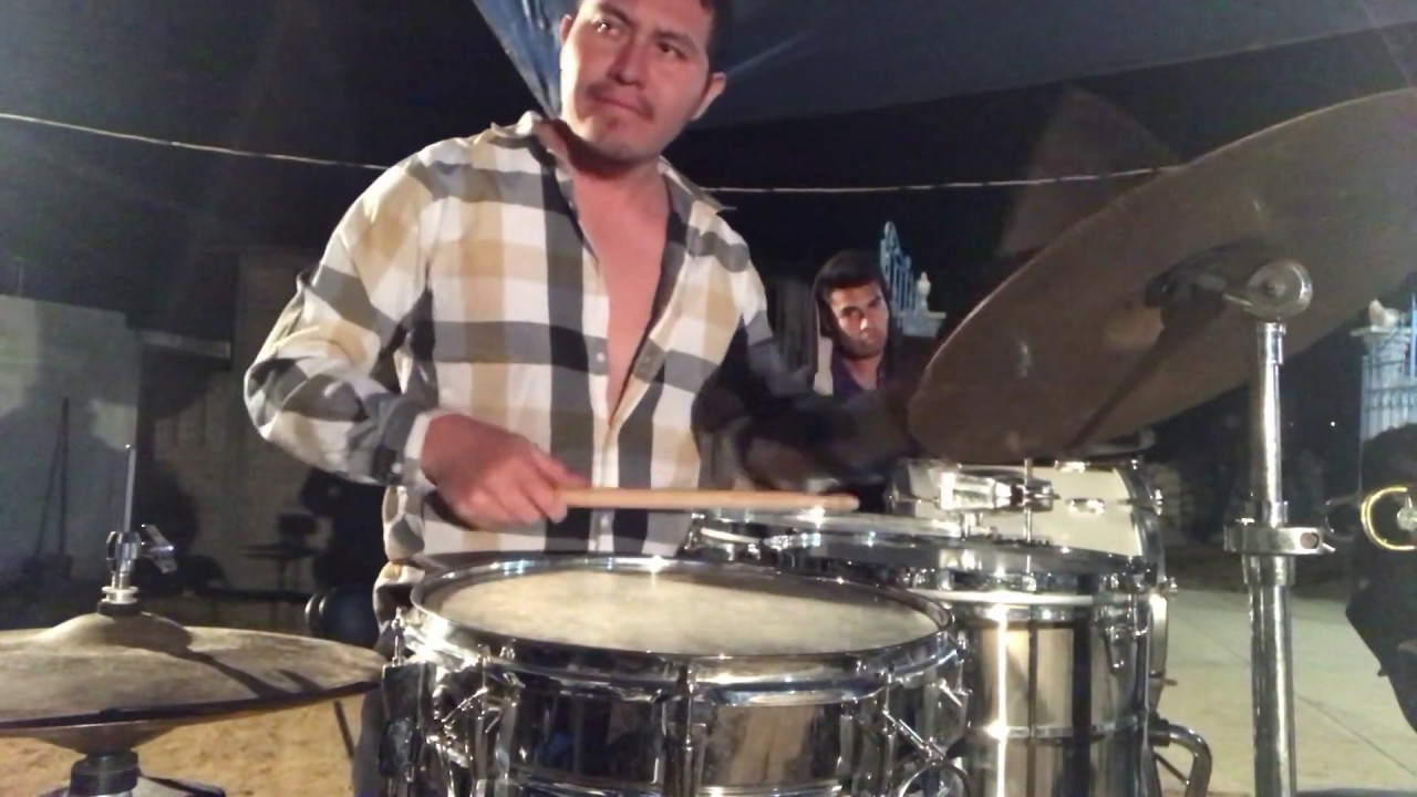 CERCA DEL MAR BANDA AMIGOS TAROLAS