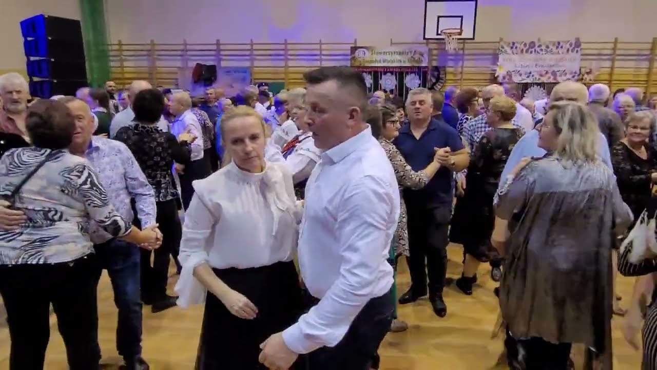 Przystojny UŁAN z Taneczną PASJĄ Potrafi ostro zaszaleć na PARKIECIE 