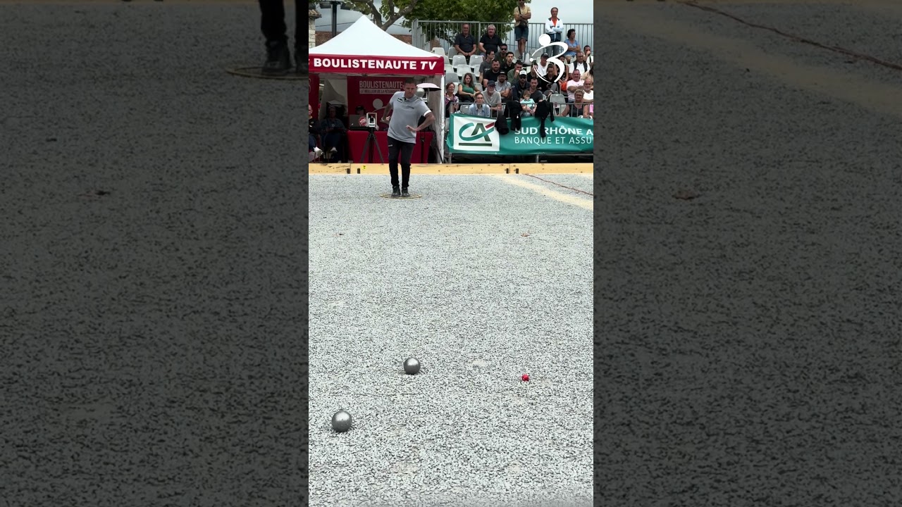 La demi-finale de Ruoms&hellip; mais qui joue ainsi ? #petanque Ruoms 2025