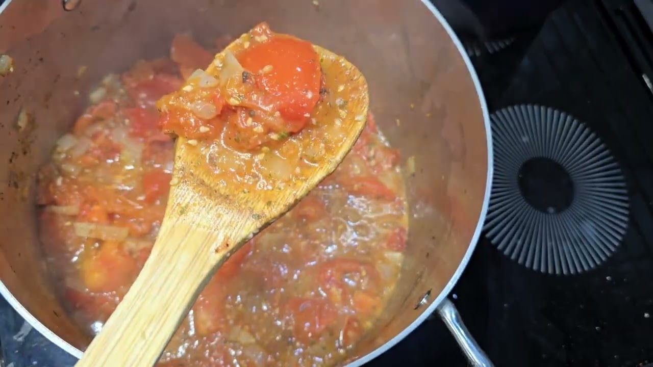 How to Make Pizza Sauce From Fresh Tomatoes (Simple & From Scratch)