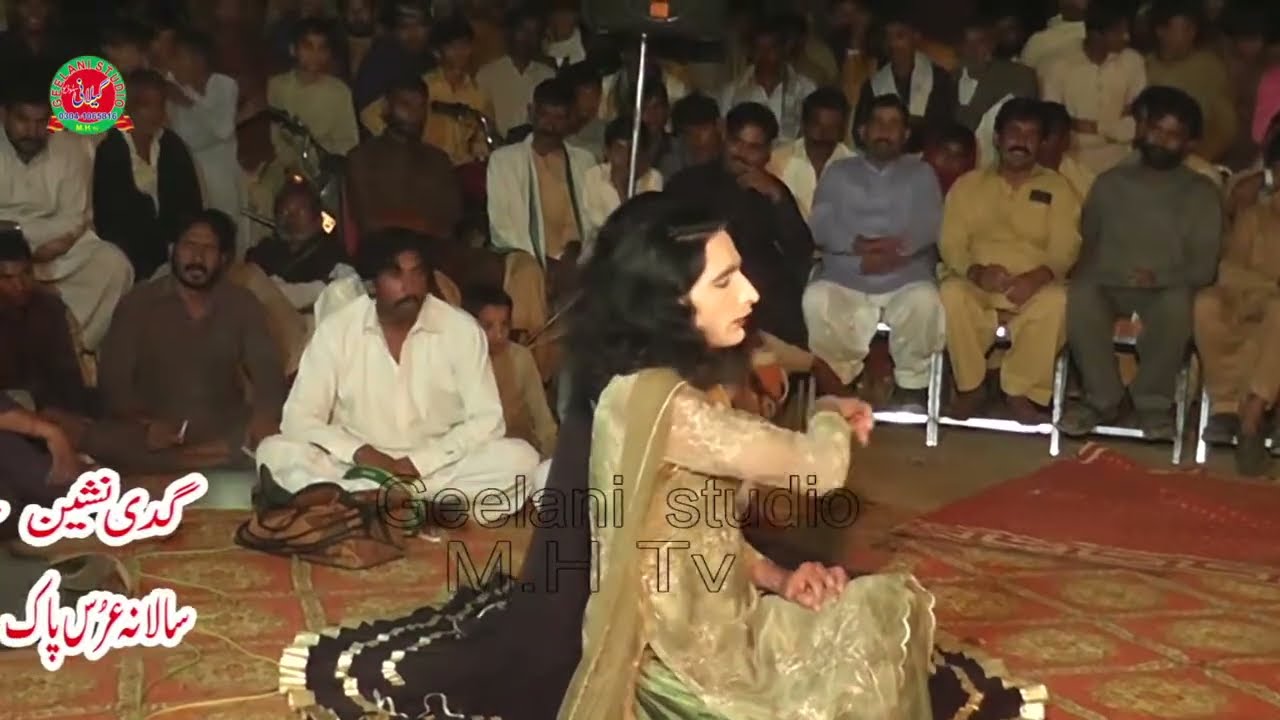 Kadi Kadi Mukhra Vikhaya KarDholay Nu Main JaanMiliya Ta Dhola Main AkhsanDil Tere Qurban