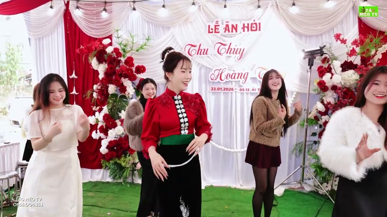 SIÊU PHẨM Lucky Remix CỦA NHÓM MÚA BAN MAI MỪNG LỄ ĂN HỎI❤️ THU THÙY & HOÀNG TÙNG❤️