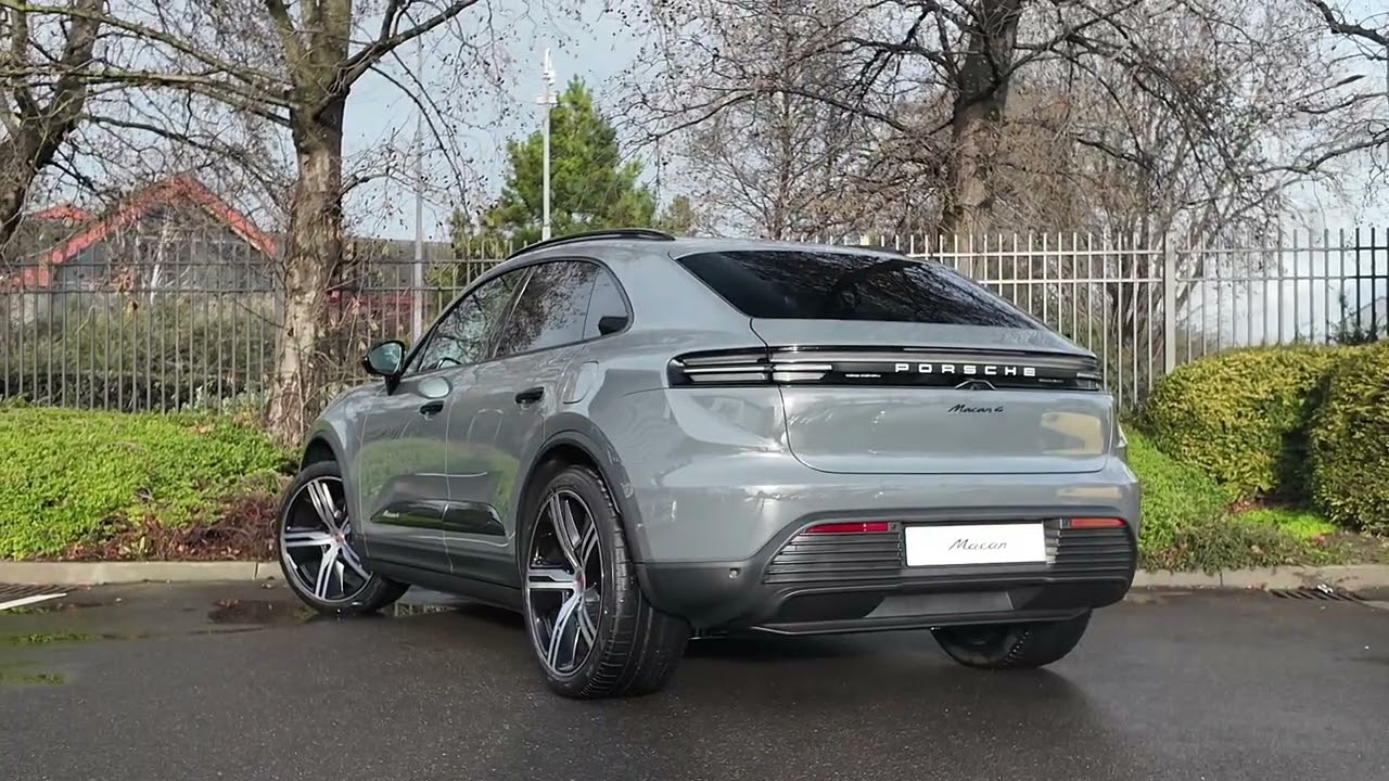 New Porsche Macan 4