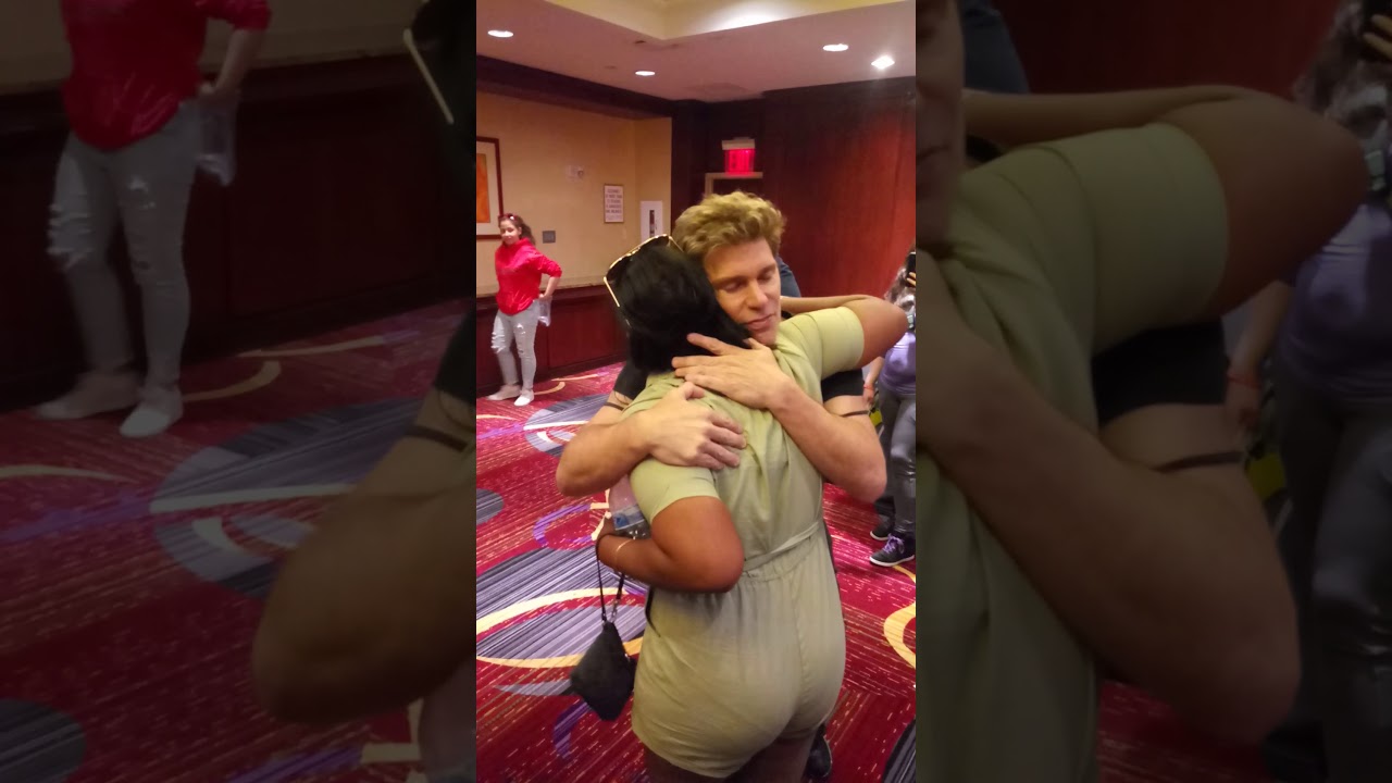 Vic Mignogna's emotional speech with fans