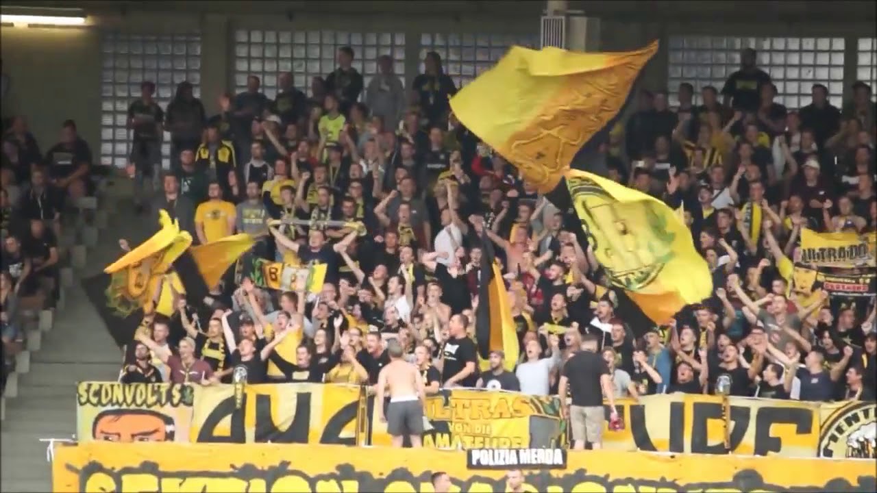 Um unsere Borussia / Amateure spielen zu sehen ... Fansong