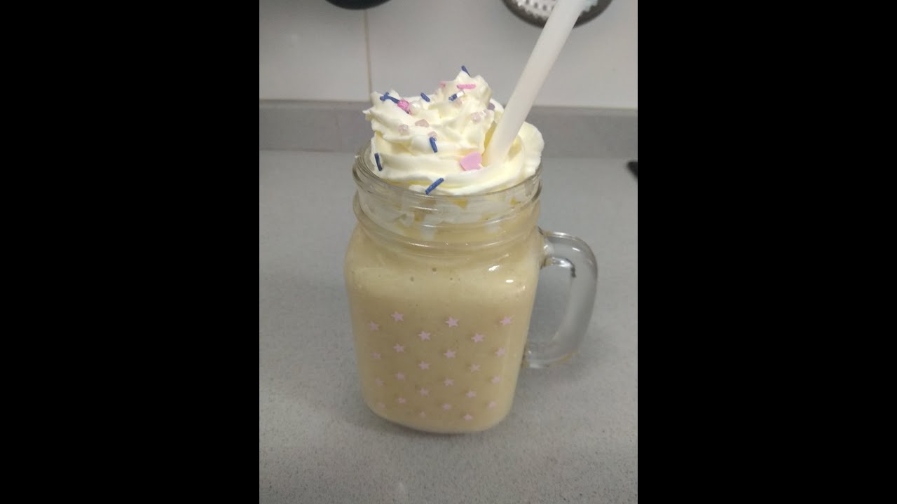 Smoothie o batido de plátano con Mambo!! Iris Cocinando con Mambo!!