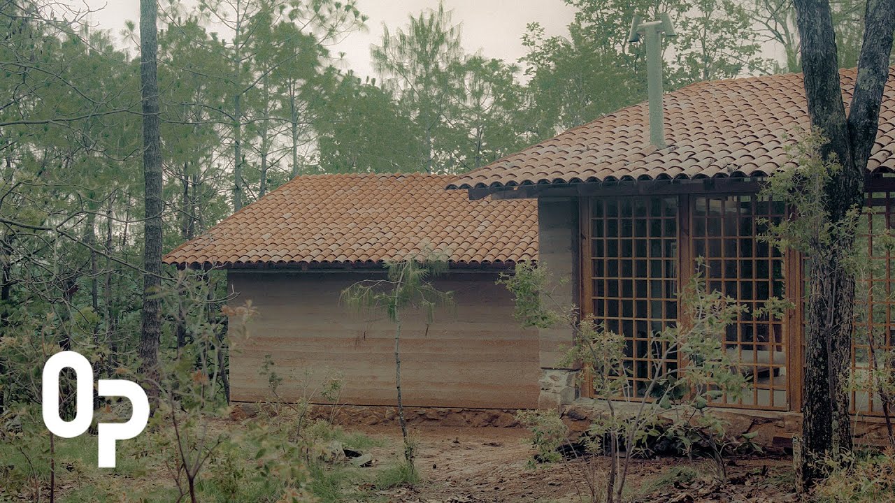 Una Cabaña De Piedra y Tierra Compactada En Medio Del Bosque | Ep14 OPEN PLAN | House Tour