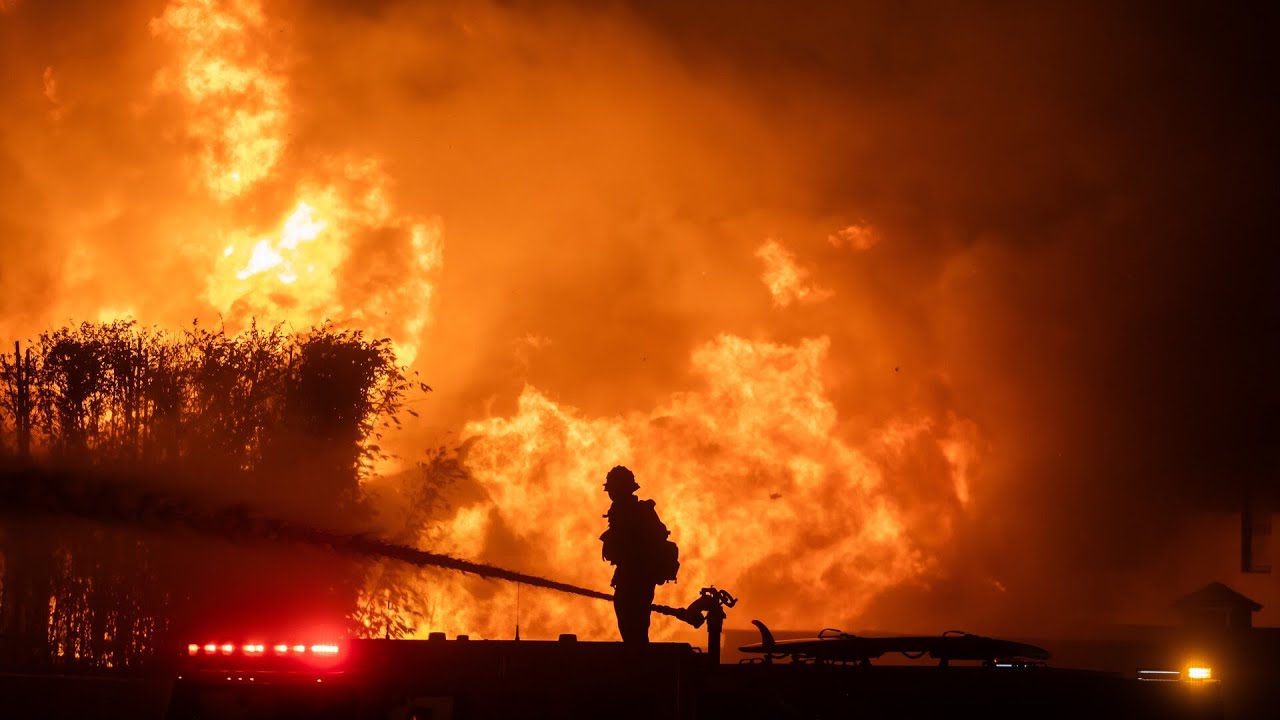 Government and owners ‘worried’ over looters in LA fires