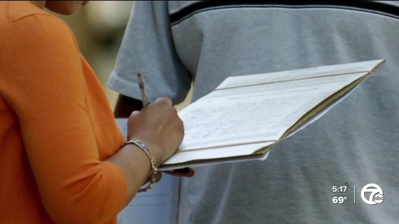 GOP ballot debacle: Who are the circulators behind the fraudulent signatures?