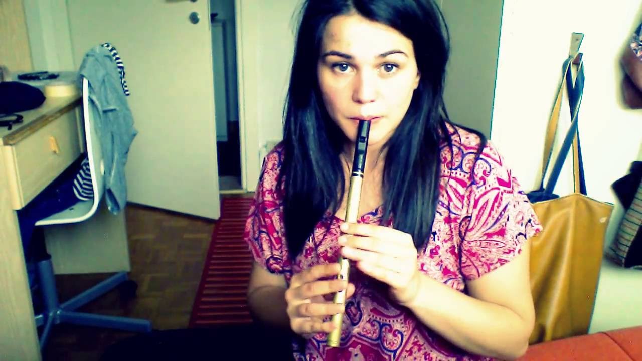 Tin whistle jigs: The hare in the corn & The frost is all over